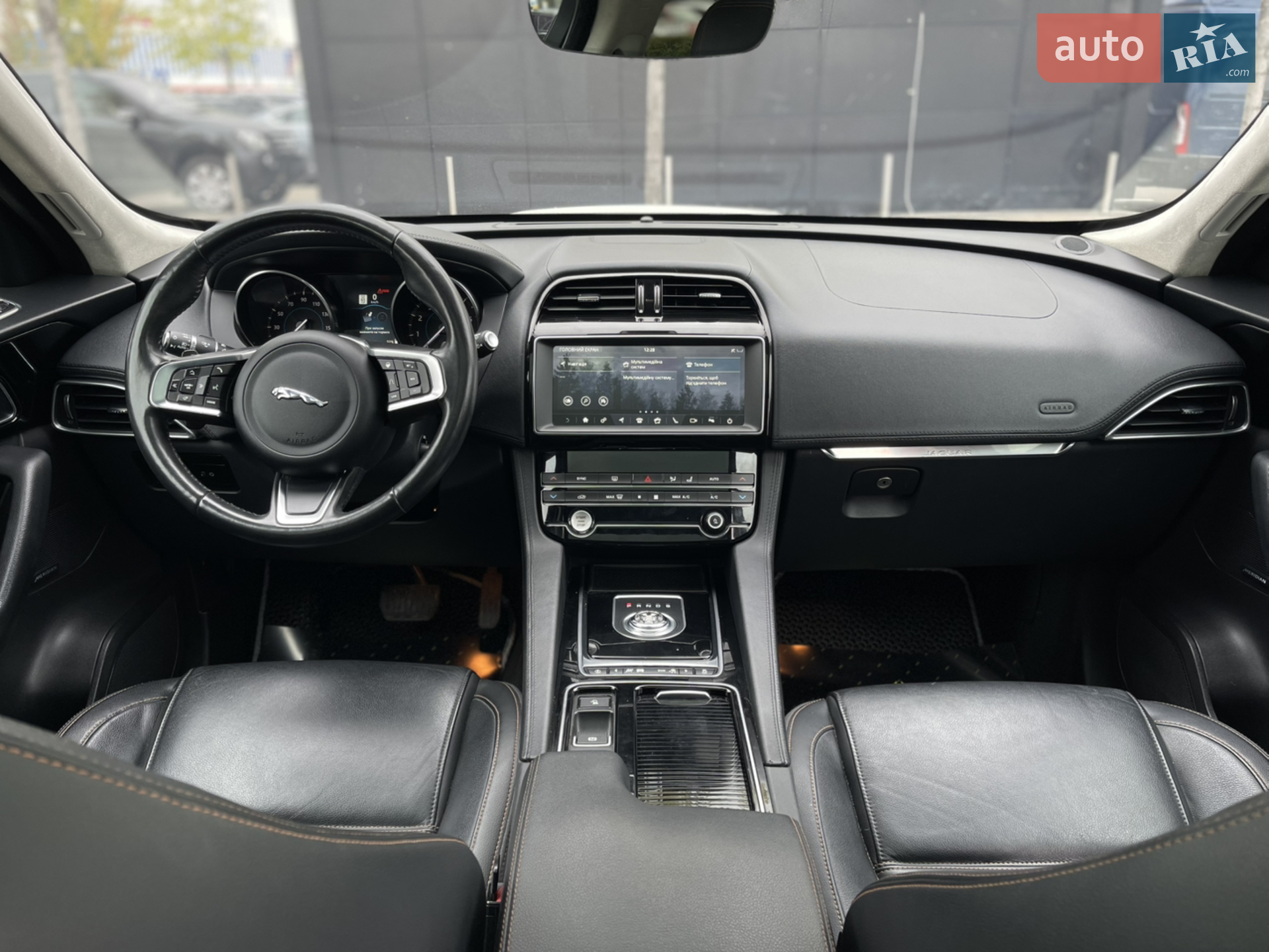 2019 Jaguar F-Pace - мініатюра 21