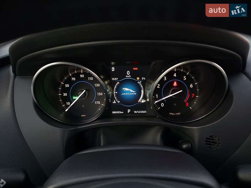 Внедорожник / Кроссовер Jaguar F-Pace 2017 в Киеве фото 10 Внедорожник / Кроссовер Jaguar F-Pace 2017 в Киеве