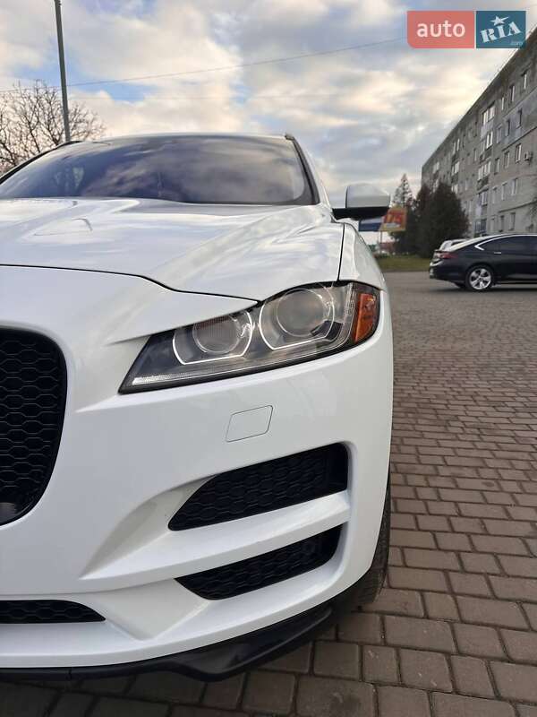 Позашляховик / Кросовер Jaguar F-Pace 2018 в Володимирі