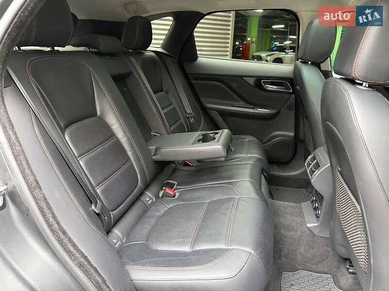 Внедорожник / Кроссовер Jaguar F-Pace 2017 в Киеве