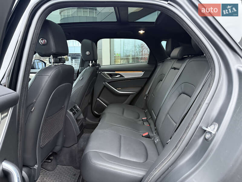 Внедорожник / Кроссовер Jaguar F-Pace 2023 в Харькове
