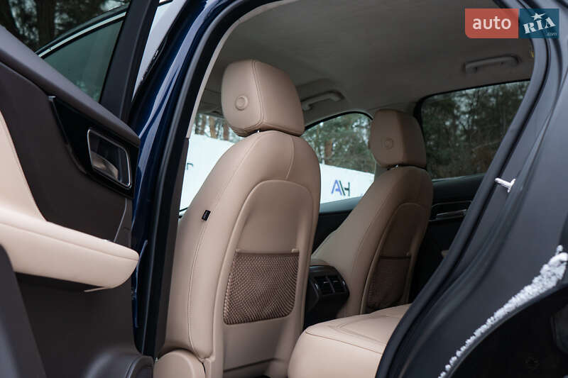 Внедорожник / Кроссовер Jaguar F-Pace 2019 в Киеве фото 28 Внедорожник / Кроссовер Jaguar F-Pace 2019 в Киеве
