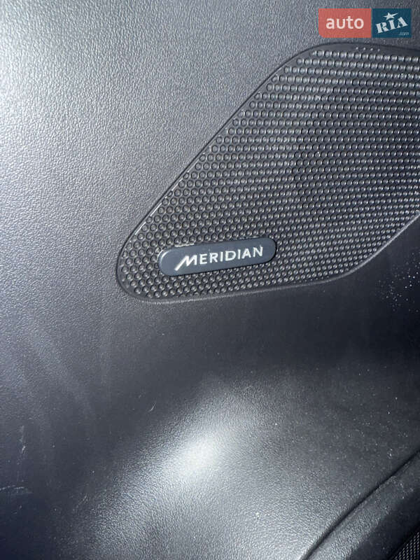 Внедорожник / Кроссовер Jaguar F-Pace 2017 в Нововолынске фото 16 Внедорожник / Кроссовер Jaguar F-Pace 2017 в Нововолынске