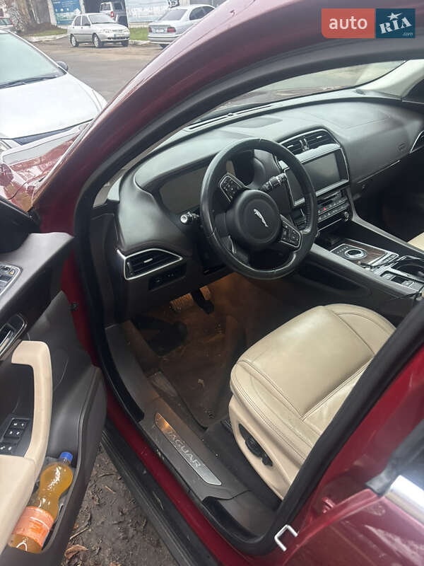 Внедорожник / Кроссовер Jaguar F-Pace 2016 в Киеве