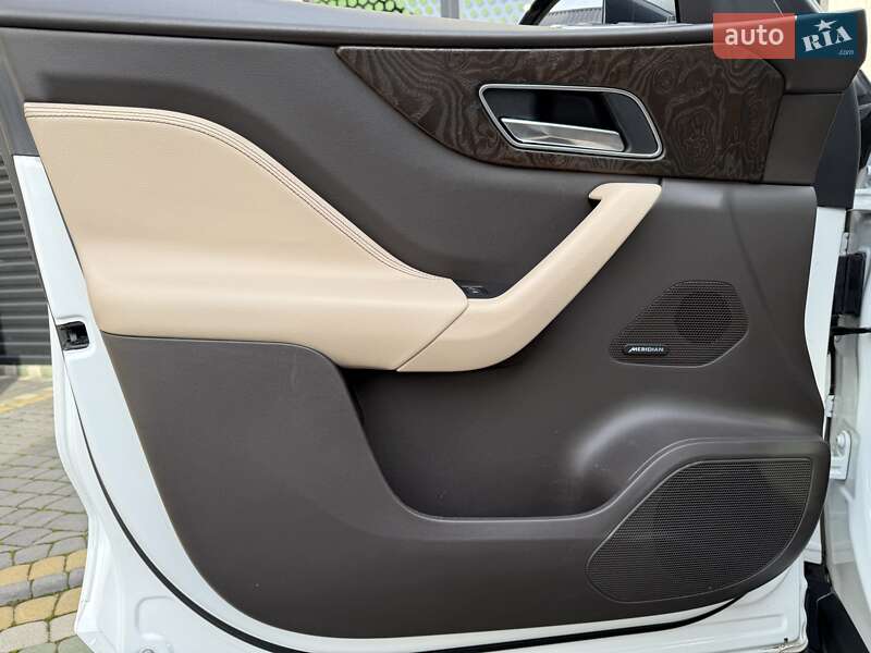 Внедорожник / Кроссовер Jaguar F-Pace 2017 в Ивано-Франковске фото 18 Внедорожник / Кроссовер Jaguar F-Pace 2017 в Ивано-Франковске