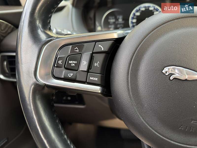 Внедорожник / Кроссовер Jaguar F-Pace 2017 в Ивано-Франковске фото 23 Внедорожник / Кроссовер Jaguar F-Pace 2017 в Ивано-Франковске