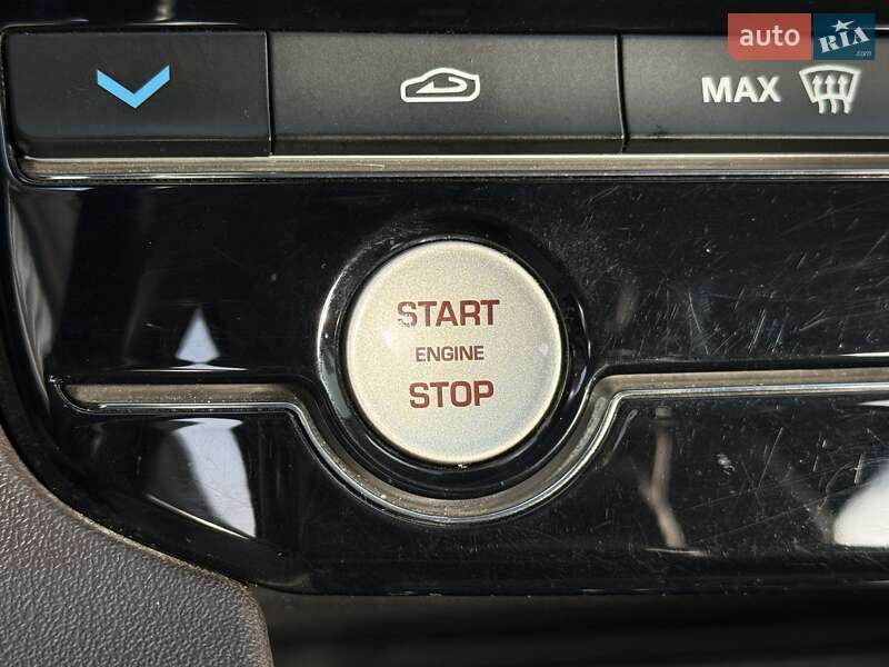 Внедорожник / Кроссовер Jaguar F-Pace 2017 в Ивано-Франковске фото 33 Внедорожник / Кроссовер Jaguar F-Pace 2017 в Ивано-Франковске