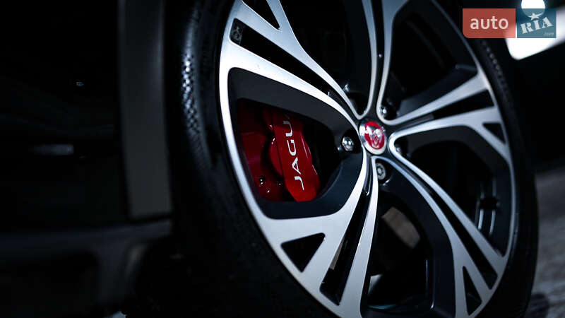 Внедорожник / Кроссовер Jaguar F-Pace 2019 в Львове