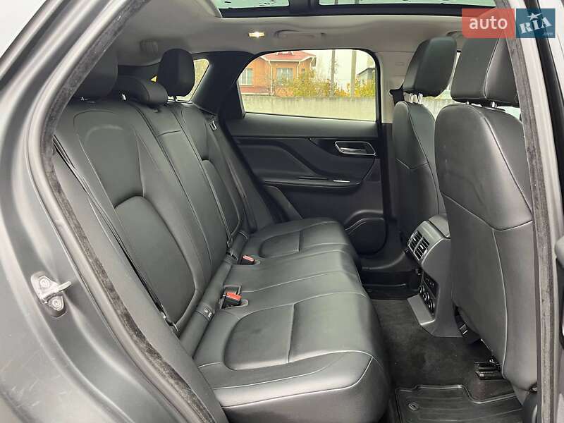 Внедорожник / Кроссовер Jaguar F-Pace 2017 в Киеве фото 11 Внедорожник / Кроссовер Jaguar F-Pace 2017 в Киеве