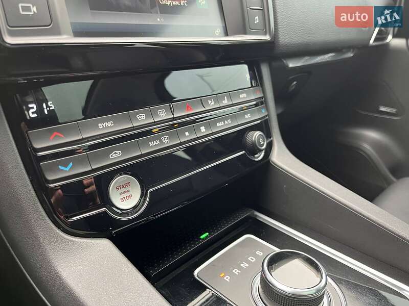 Внедорожник / Кроссовер Jaguar F-Pace 2017 в Киеве фото 25 Внедорожник / Кроссовер Jaguar F-Pace 2017 в Киеве