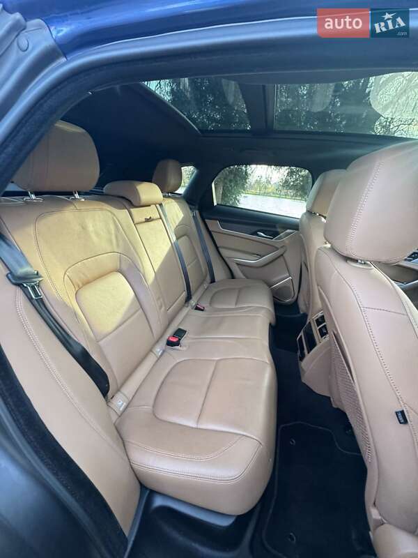 Внедорожник / Кроссовер Jaguar F-Pace 2021 в Ровно