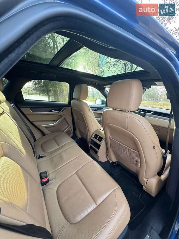 Внедорожник / Кроссовер Jaguar F-Pace 2021 в Ровно