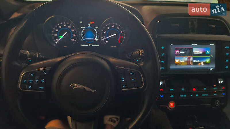 Внедорожник / Кроссовер Jaguar F-Pace 2017 в Киеве фото 6 Внедорожник / Кроссовер Jaguar F-Pace 2017 в Киеве