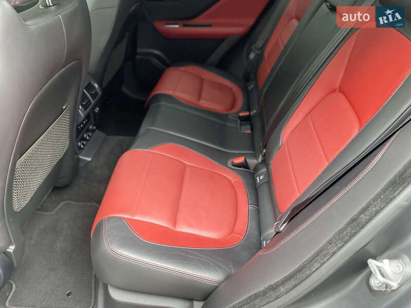 Внедорожник / Кроссовер Jaguar F-Pace 2017 в Харькове