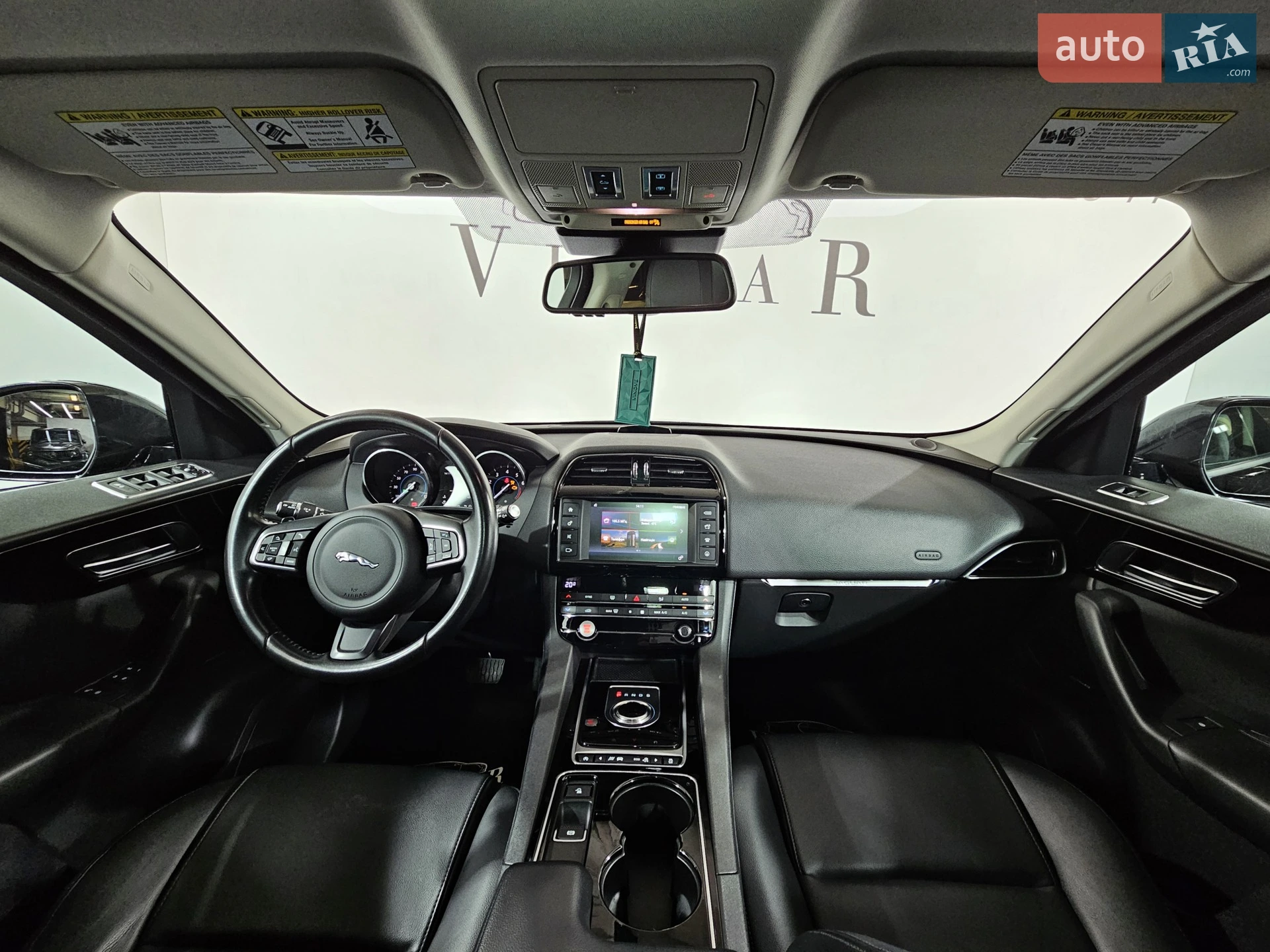 2017 Jaguar F-Pace - мініатюра 18