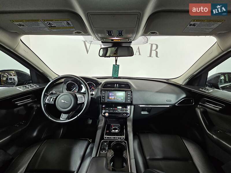 Внедорожник / Кроссовер Jaguar F-Pace 2017 в Киеве