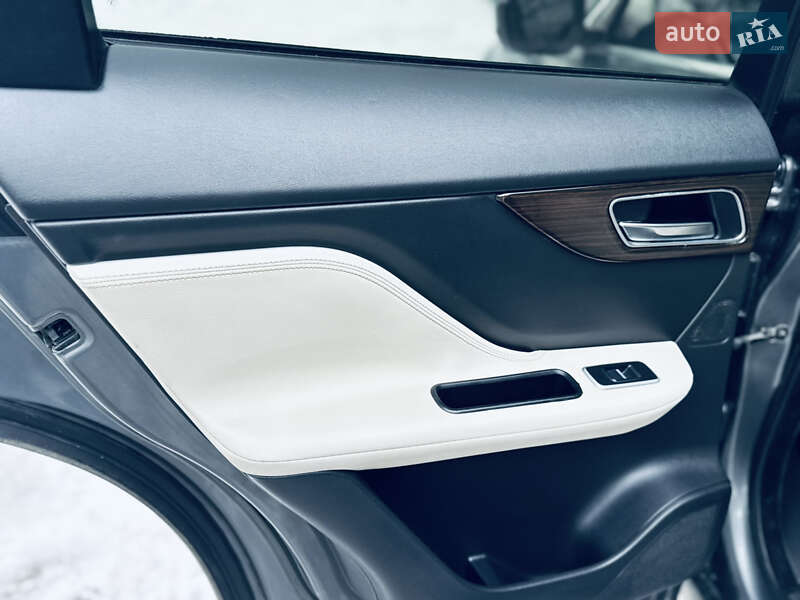 Внедорожник / Кроссовер Jaguar F-Pace 2017 в Ивано-Франковске фото 31 Внедорожник / Кроссовер Jaguar F-Pace 2017 в Ивано-Франковске
