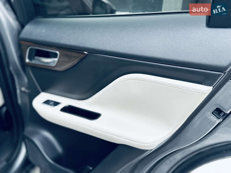 Внедорожник / Кроссовер Jaguar F-Pace 2017 в Ивано-Франковске фото 32 Внедорожник / Кроссовер Jaguar F-Pace 2017 в Ивано-Франковске