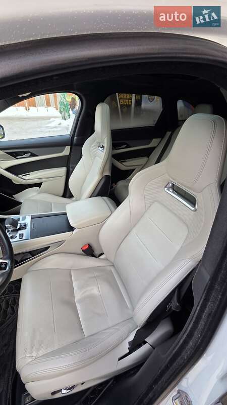 Внедорожник / Кроссовер Jaguar F-Pace 2022 в Чернигове