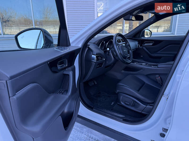 Позашляховик / Кросовер Jaguar F-Pace 2018 в Рівному