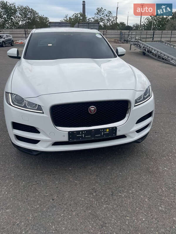 Позашляховик / Кросовер Jaguar F-Pace 2016 в Чечельнику