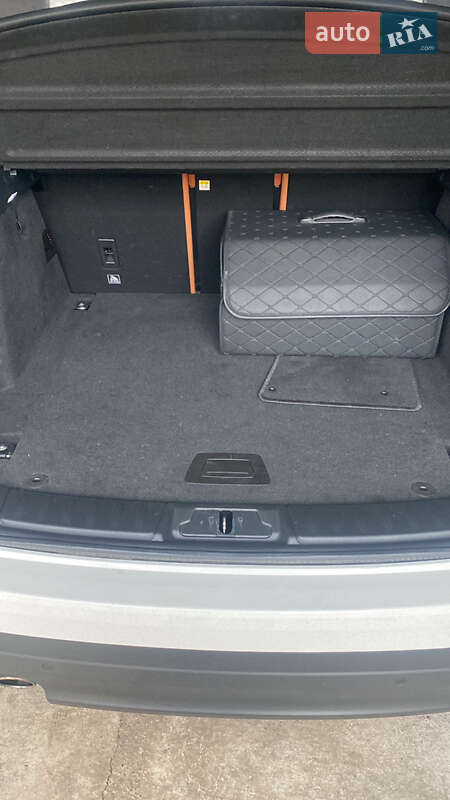 Позашляховик / Кросовер Jaguar F-Pace 2016 в Чечельнику