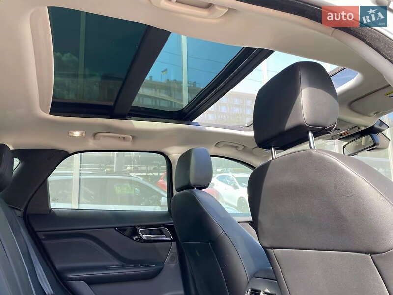 Внедорожник / Кроссовер Jaguar F-Pace 2017 в Киеве