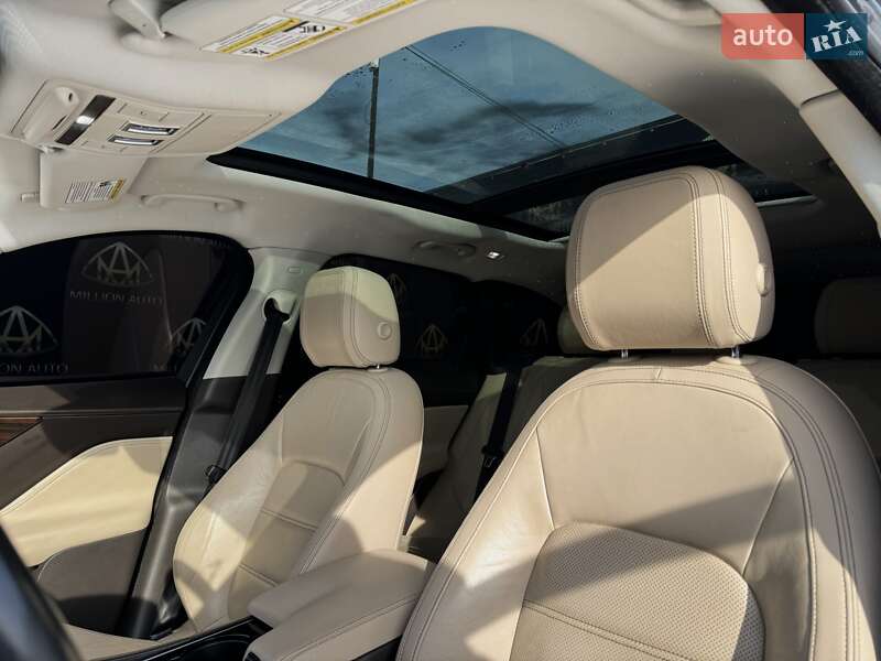 Внедорожник / Кроссовер Jaguar F-Pace 2016 в Киеве