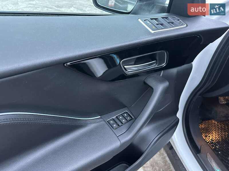 Внедорожник / Кроссовер Jaguar F-Pace 2020 в Киеве