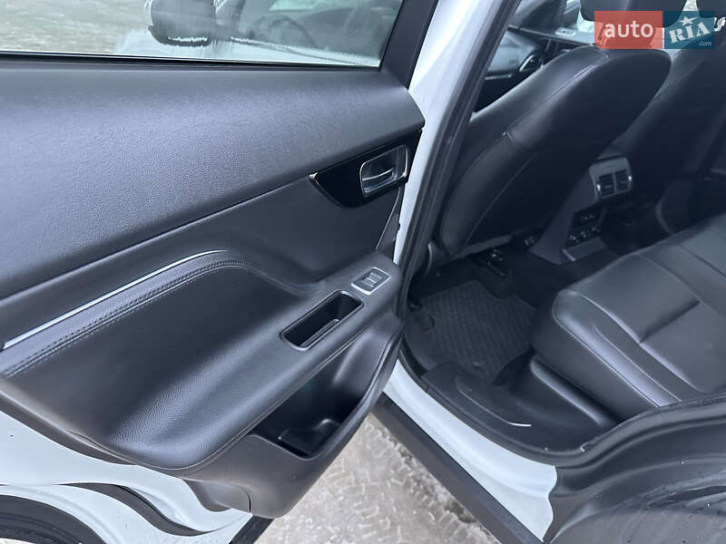 Внедорожник / Кроссовер Jaguar F-Pace 2020 в Киеве