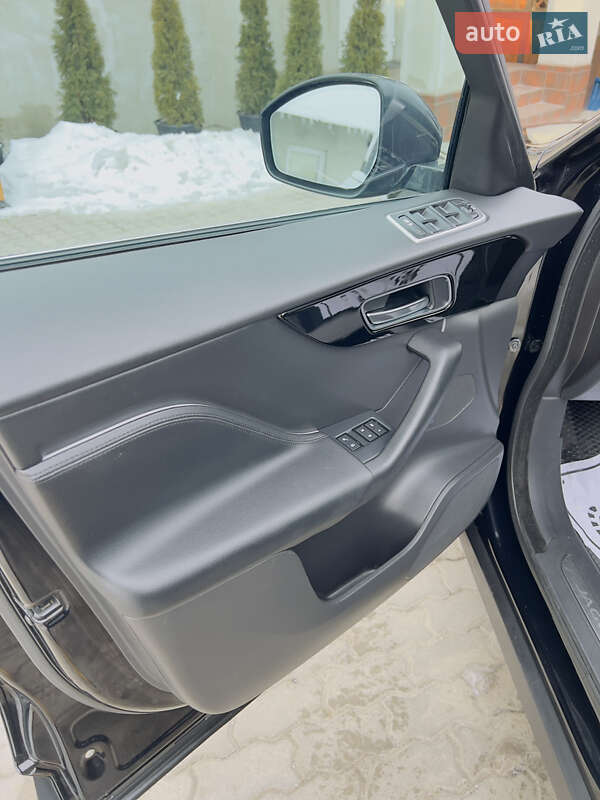 Внедорожник / Кроссовер Jaguar F-Pace 2016 в Ивано-Франковске фото 32 Внедорожник / Кроссовер Jaguar F-Pace 2016 в Ивано-Франковске