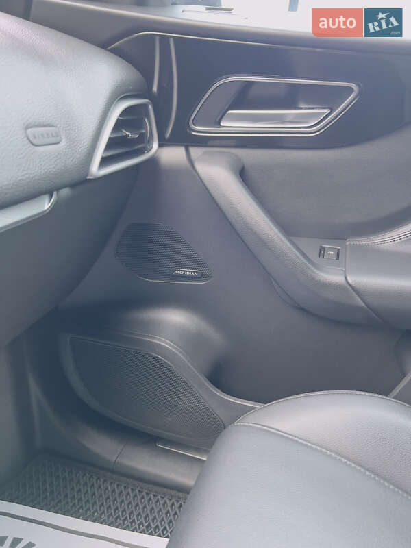 Внедорожник / Кроссовер Jaguar F-Pace 2016 в Ивано-Франковске фото 39 Внедорожник / Кроссовер Jaguar F-Pace 2016 в Ивано-Франковске