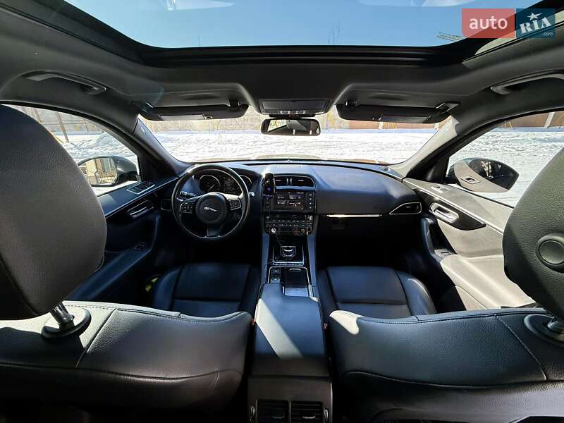 Внедорожник / Кроссовер Jaguar F-Pace 2017 в Киеве фото 25 Внедорожник / Кроссовер Jaguar F-Pace 2017 в Киеве