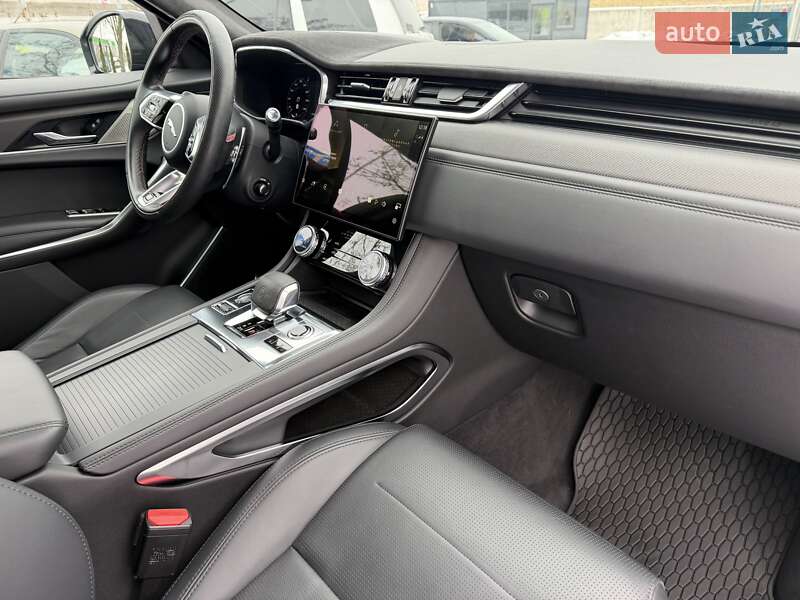 Внедорожник / Кроссовер Jaguar F-Pace 2021 в Киеве