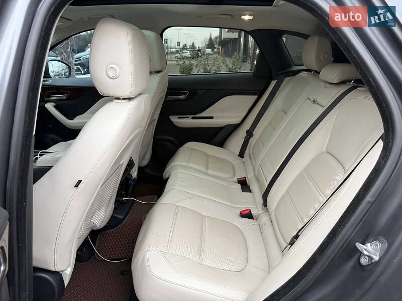 Позашляховик / Кросовер Jaguar F-Pace 2017 в Ужгороді