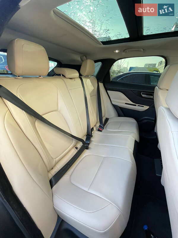 Внедорожник / Кроссовер Jaguar F-Pace 2016 в Львове