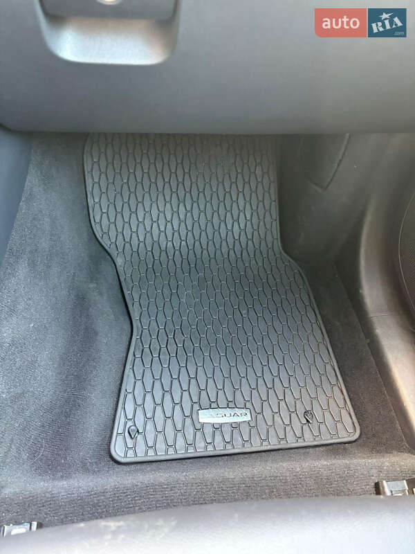 Внедорожник / Кроссовер Jaguar F-Pace 2019 в Киеве фото 14 Внедорожник / Кроссовер Jaguar F-Pace 2019 в Киеве