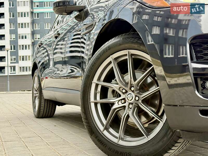 Внедорожник / Кроссовер Jaguar F-Pace 2016 в Одессе