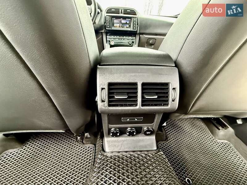 Внедорожник / Кроссовер Jaguar F-Pace 2016 в Одессе