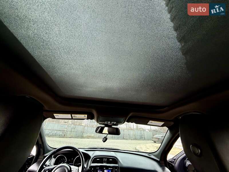 Внедорожник / Кроссовер Jaguar F-Pace 2016 в Одессе