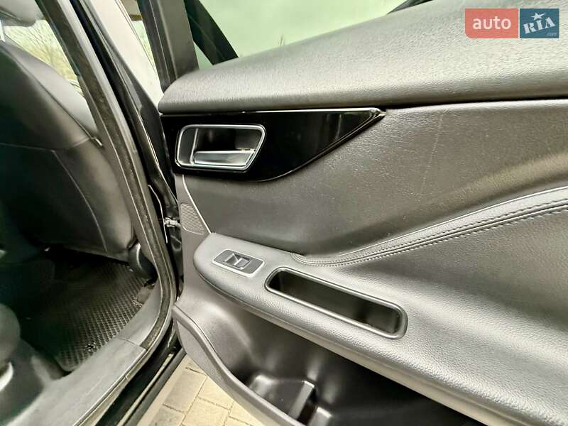 Внедорожник / Кроссовер Jaguar F-Pace 2016 в Одессе