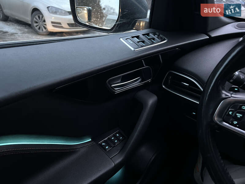 Позашляховик / Кросовер Jaguar F-Pace 2018 в Львові