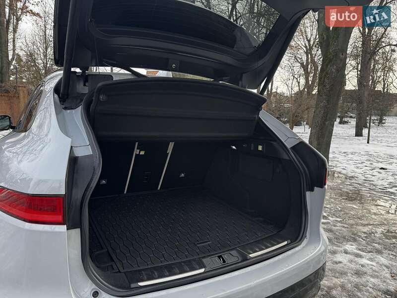 Внедорожник / Кроссовер Jaguar F-Pace 2018 в Киеве