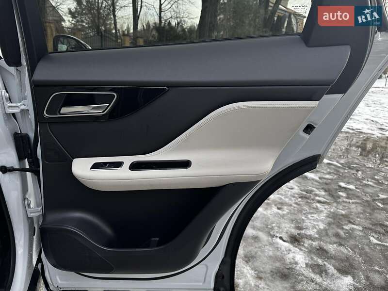 Внедорожник / Кроссовер Jaguar F-Pace 2018 в Киеве