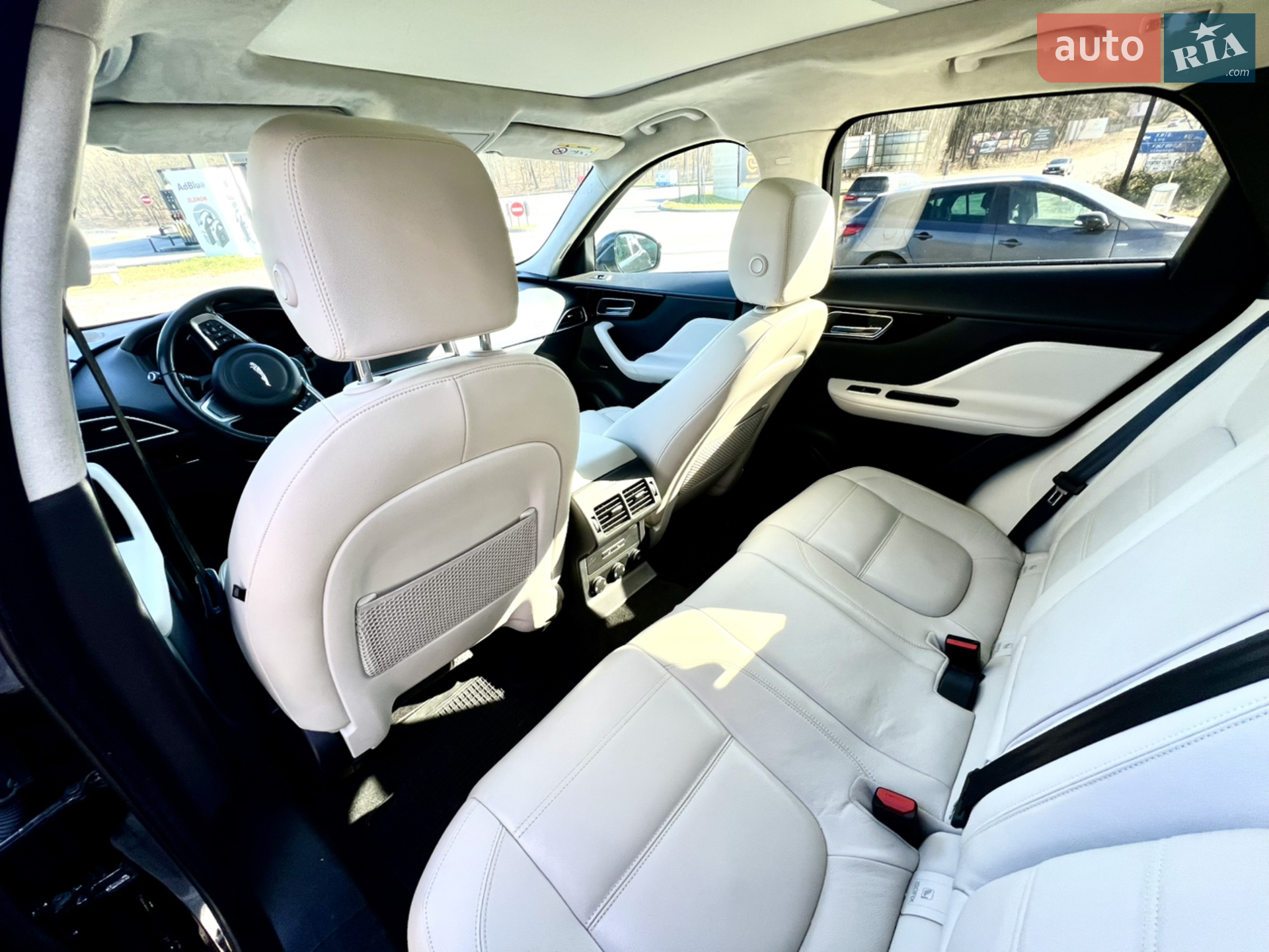 2019 Jaguar F-Pace - мініатюра 15