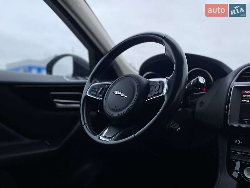 Внедорожник / Кроссовер Jaguar F-Pace 2018 в Киеве