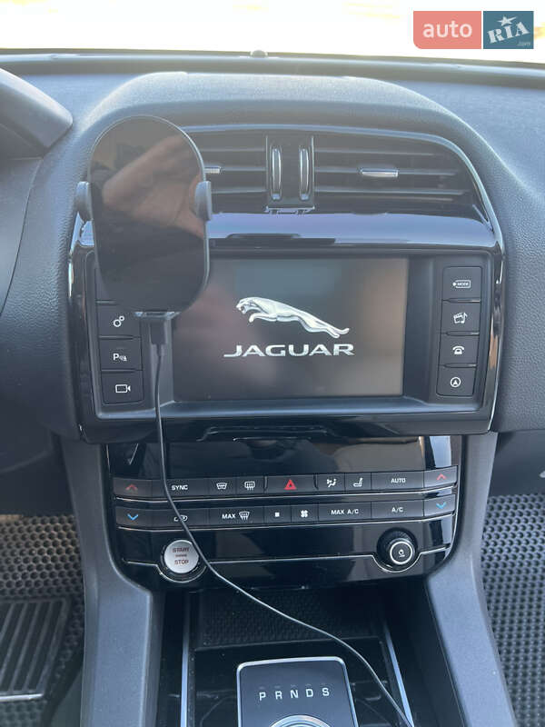 Внедорожник / Кроссовер Jaguar F-Pace 2016 в Хмельницком фото 18 Внедорожник / Кроссовер Jaguar F-Pace 2016 в Хмельницком