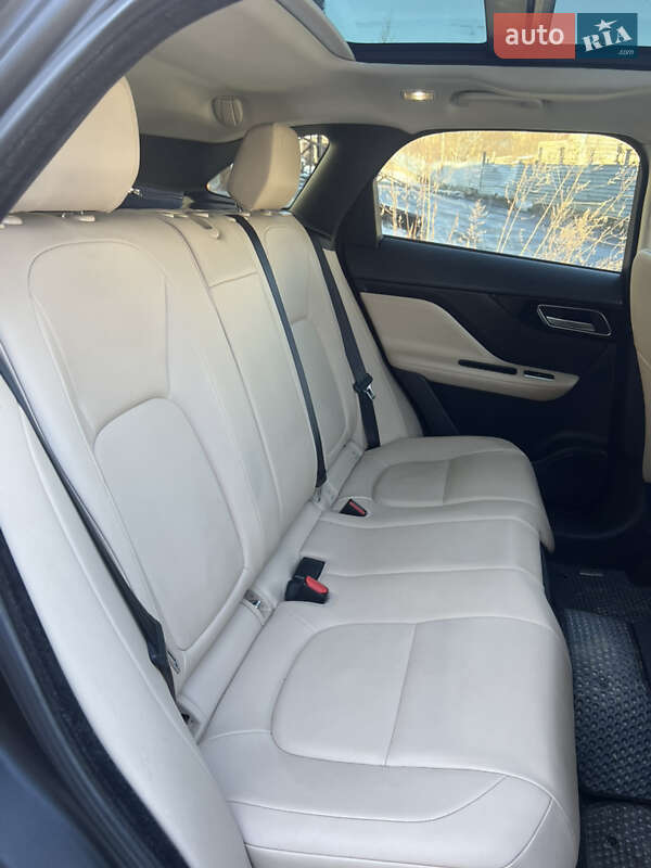 Внедорожник / Кроссовер Jaguar F-Pace 2016 в Хмельницком фото 32 Внедорожник / Кроссовер Jaguar F-Pace 2016 в Хмельницком
