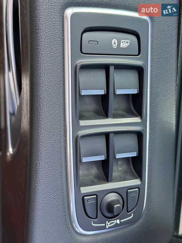 Внедорожник / Кроссовер Jaguar F-Pace 2016 в Киеве