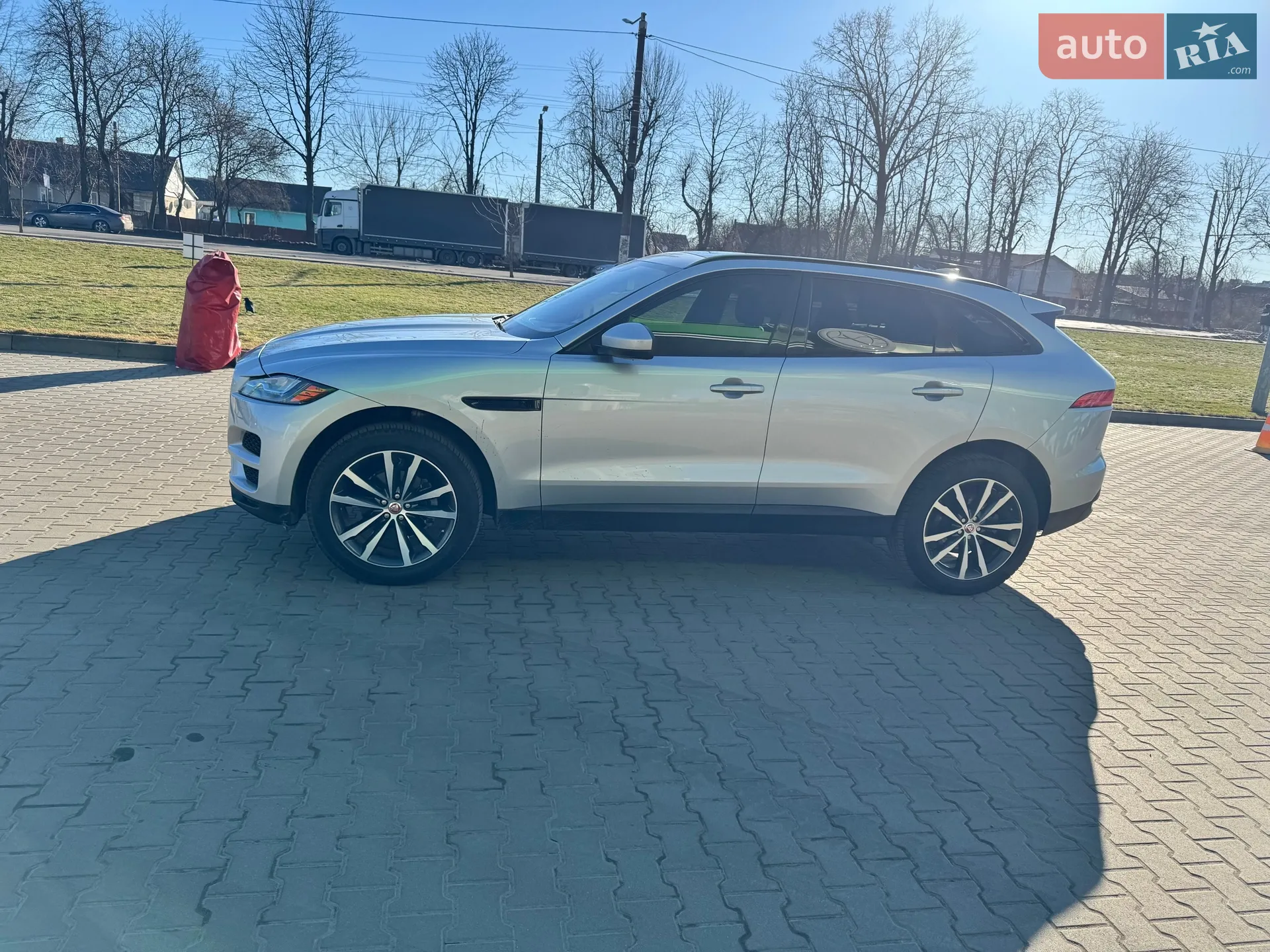 2017 Jaguar F-Pace - мініатюра 9